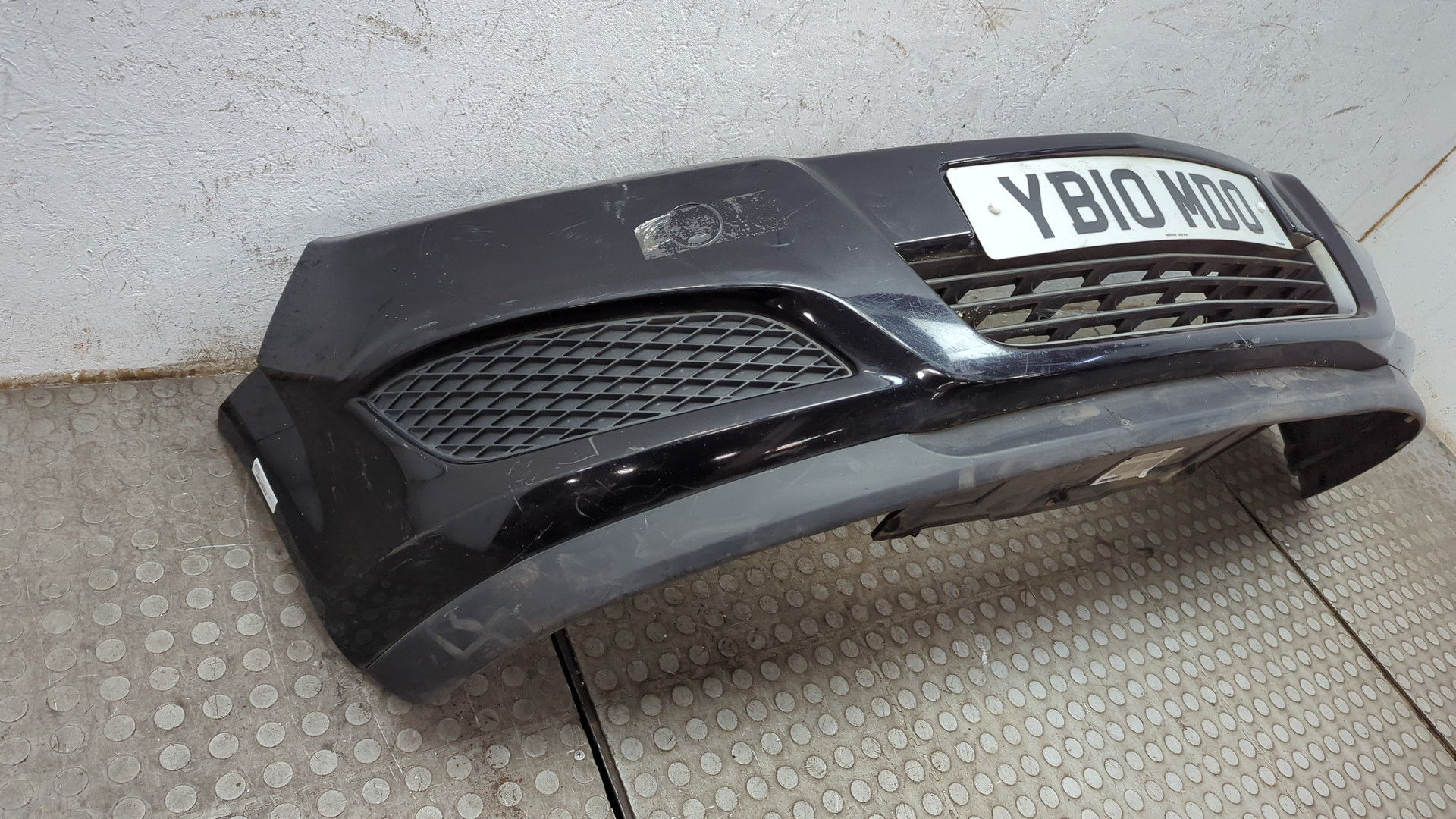 Бампер передний