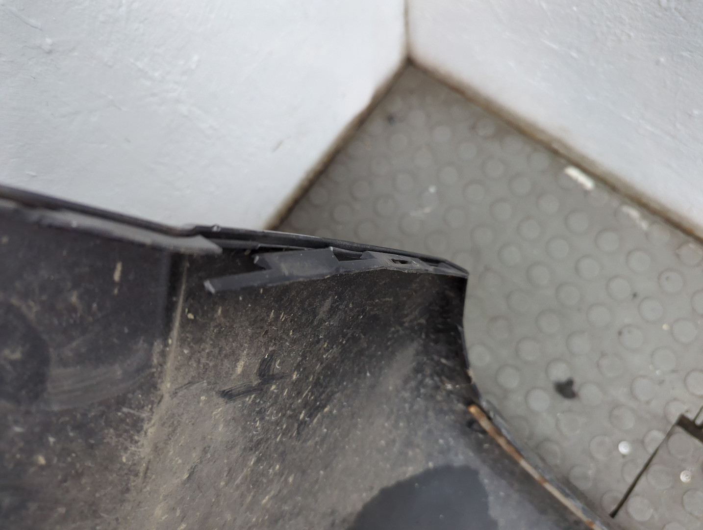 Бампер передний