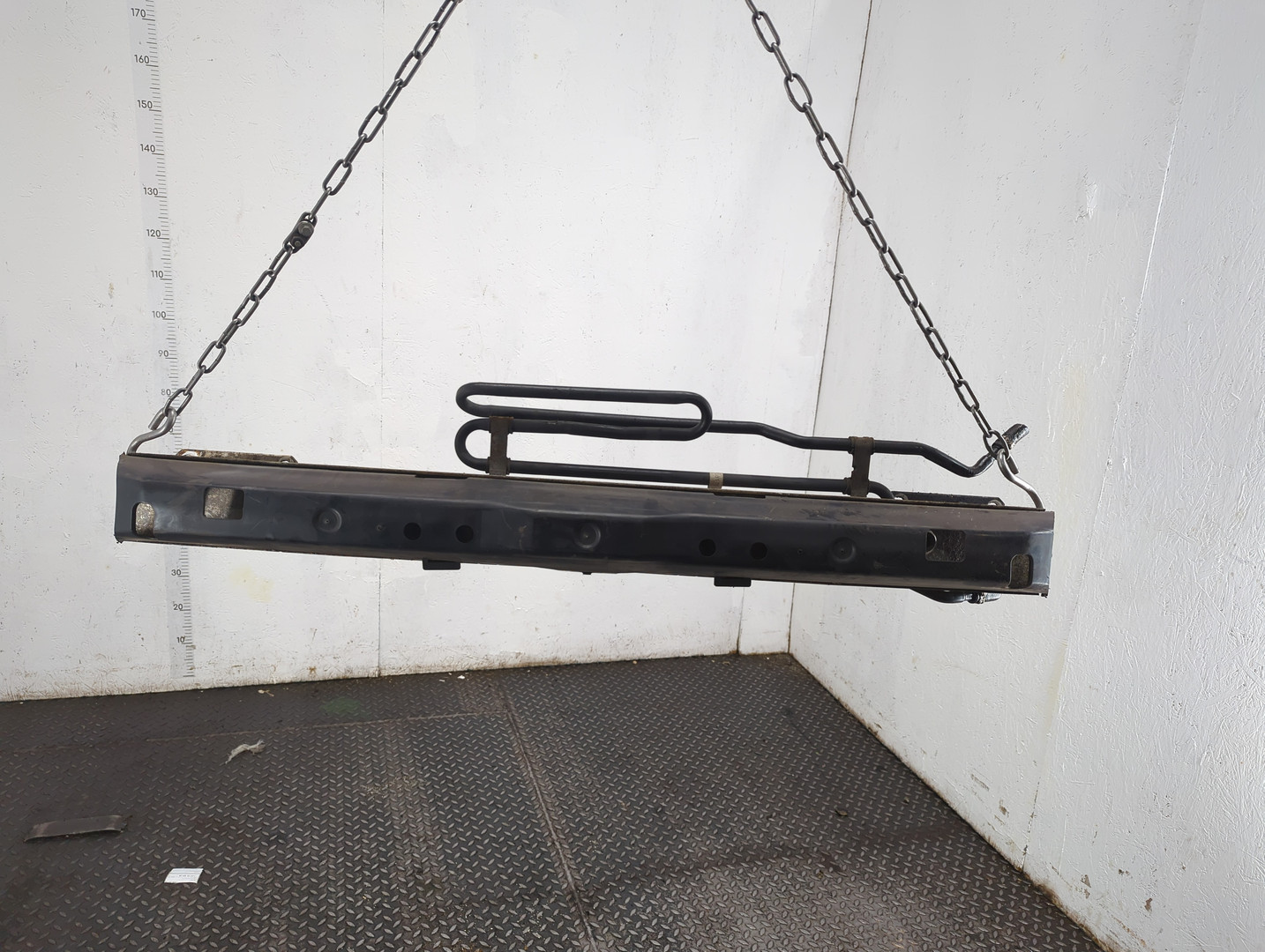 Усилитель переднего бампера