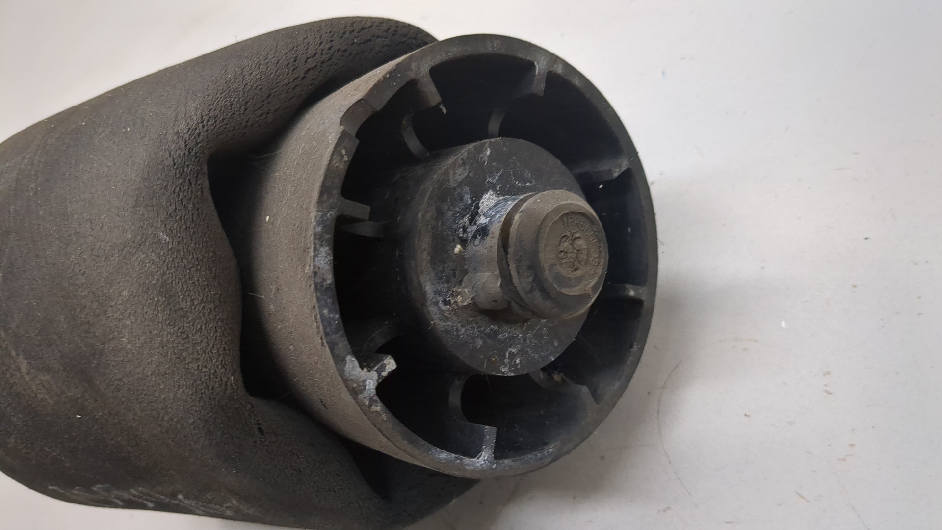 Воздушная подушка (опора пневматическая)