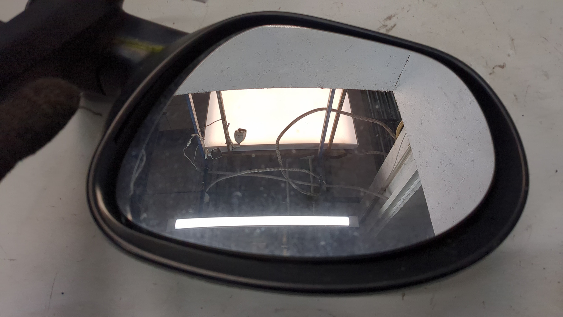 Зеркало левое электрическое