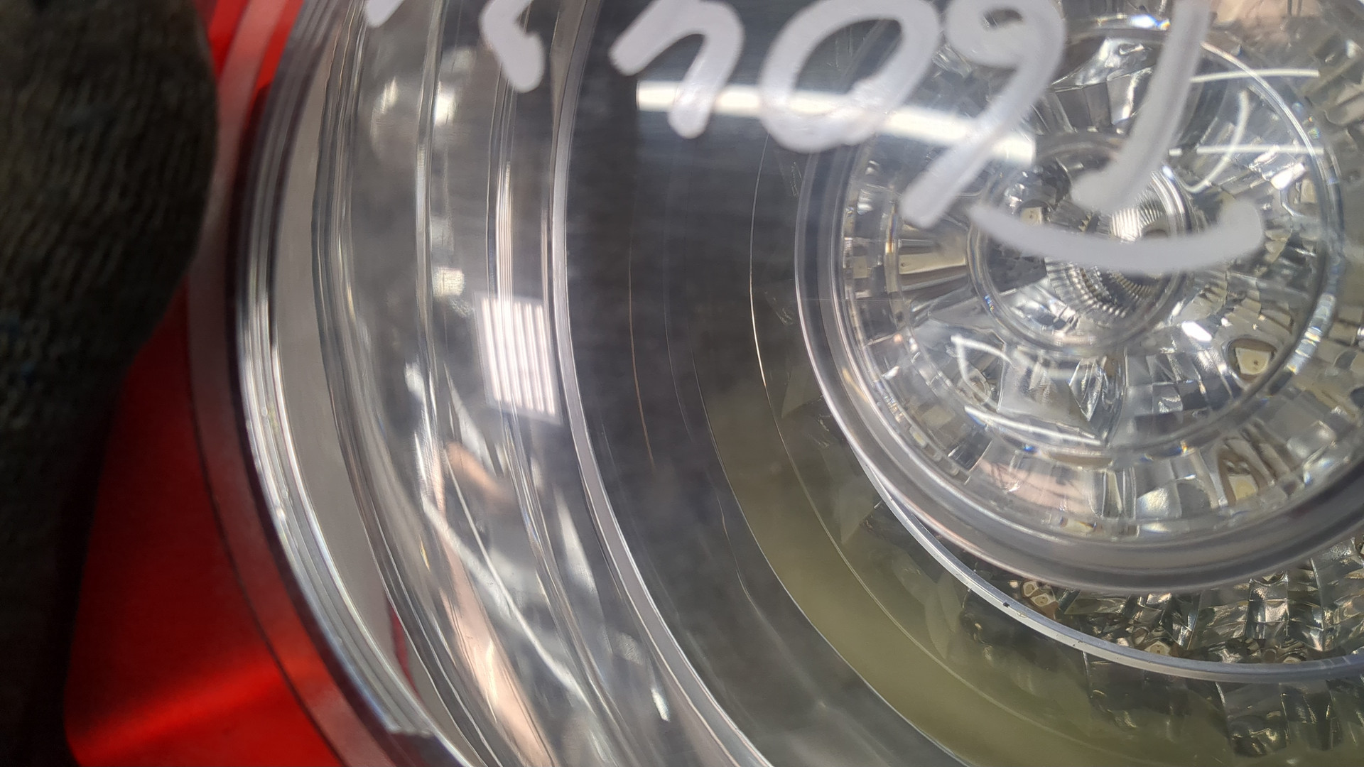 Фонарь задний правый