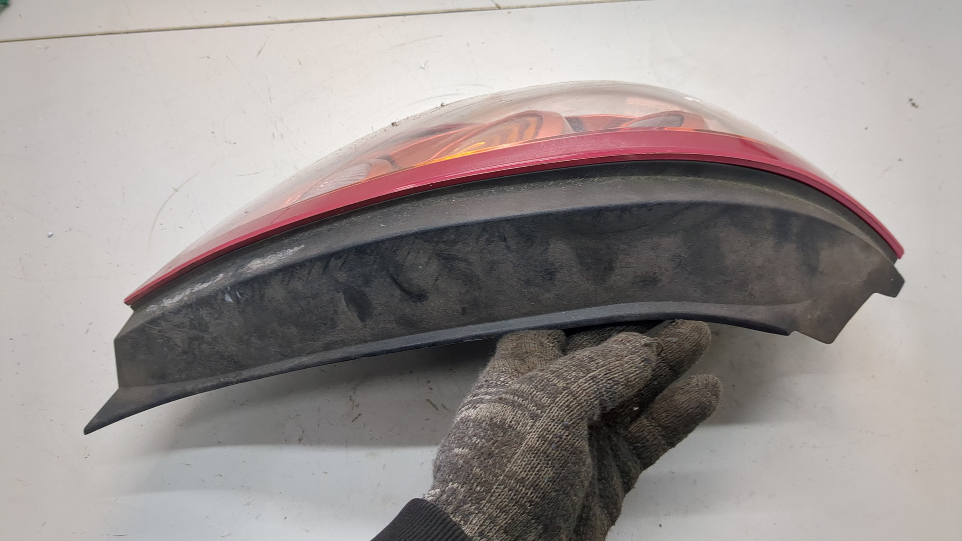 Фонарь задний левый