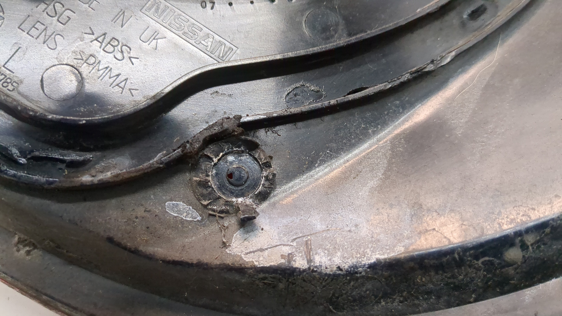 Фонарь задний левый