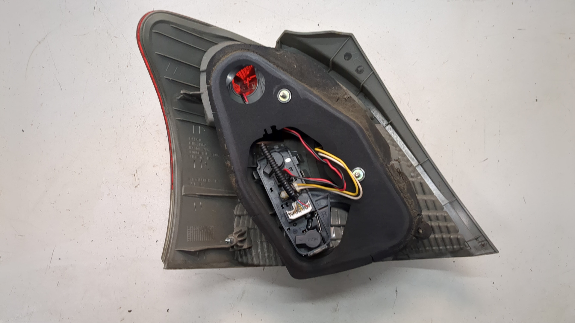 Фонарь задний правый