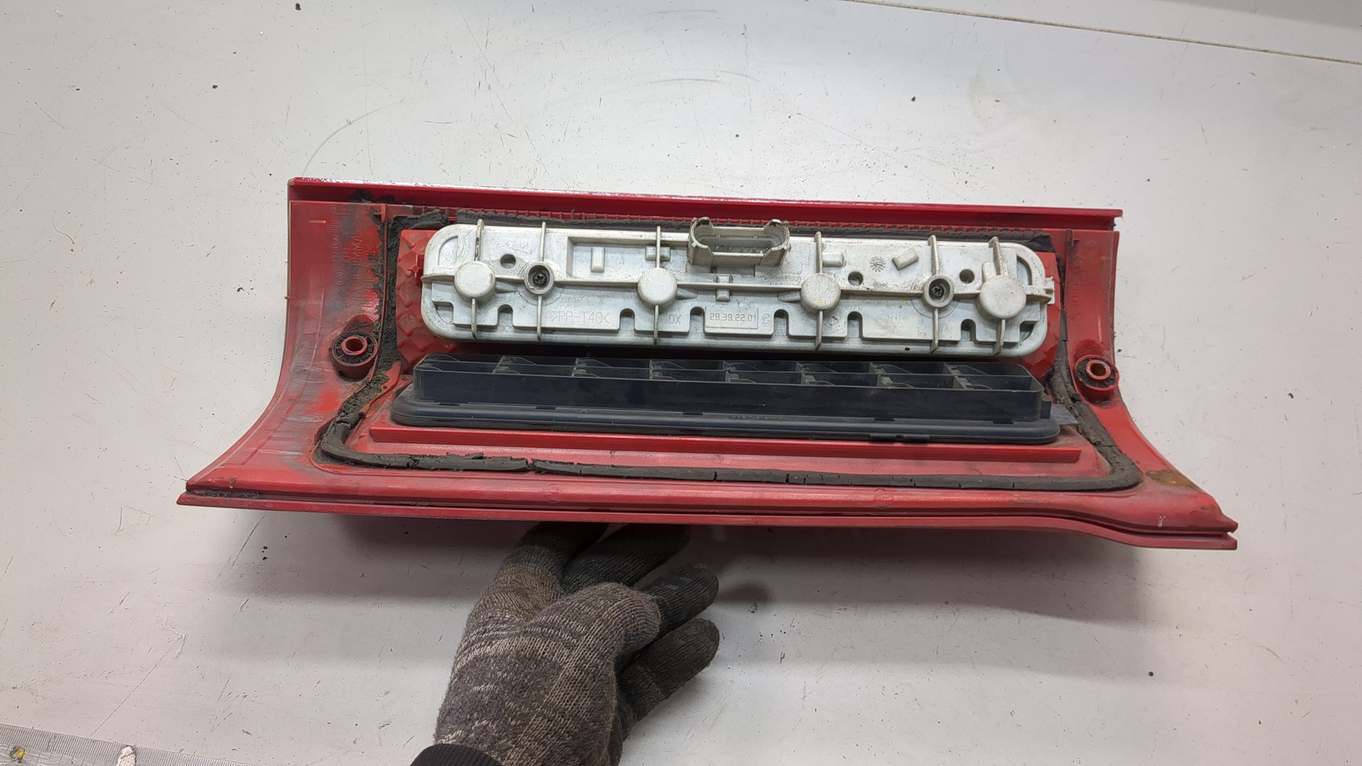 Фонарь задний правый