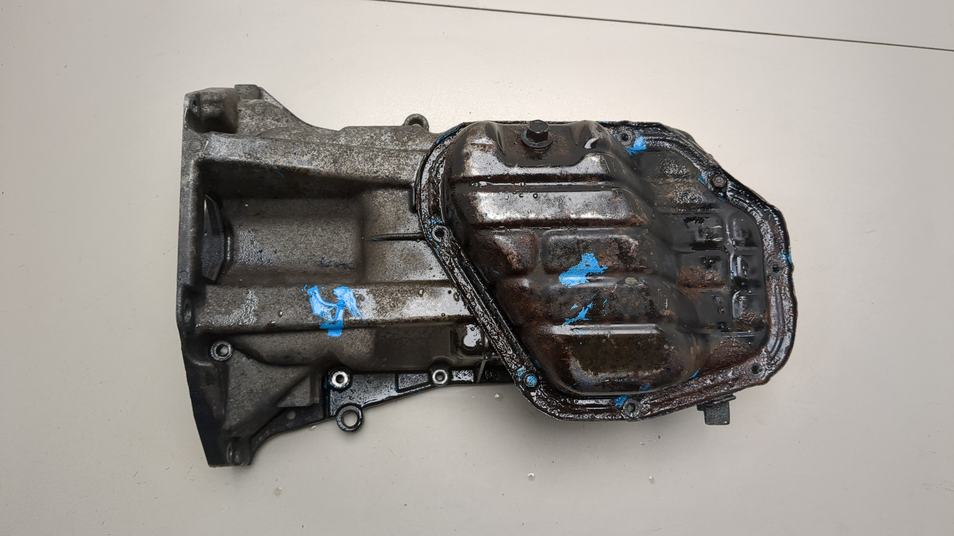 Поддон масляный двигателя (картер)