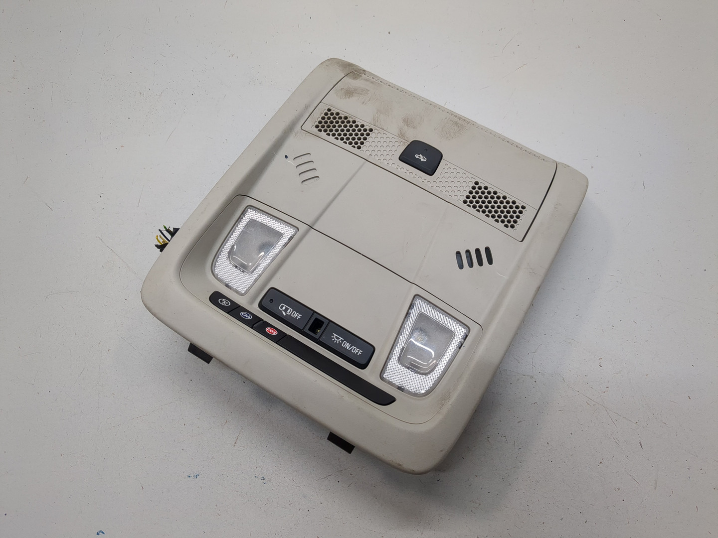 Плафон салонный