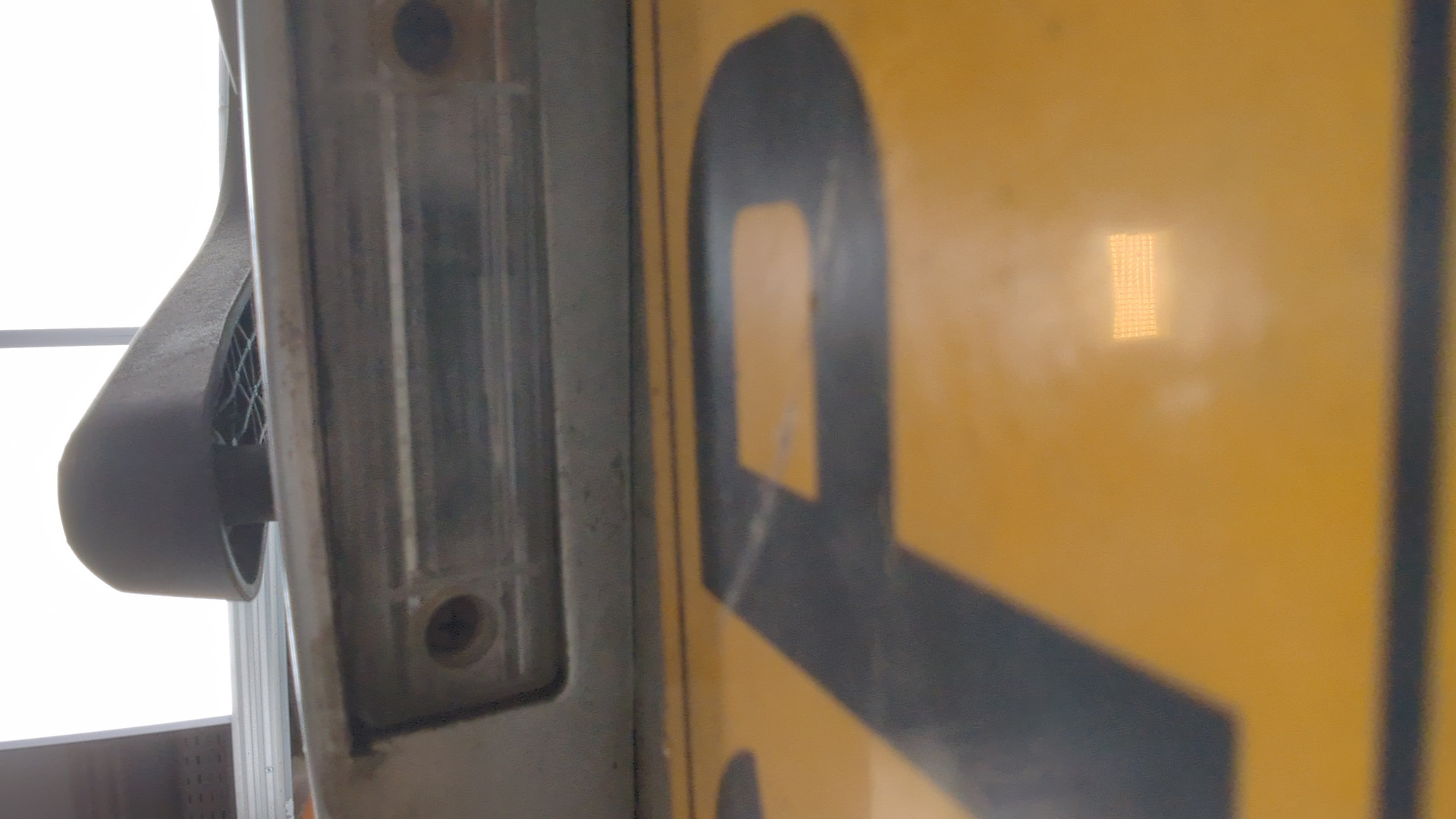 Дверь багажника