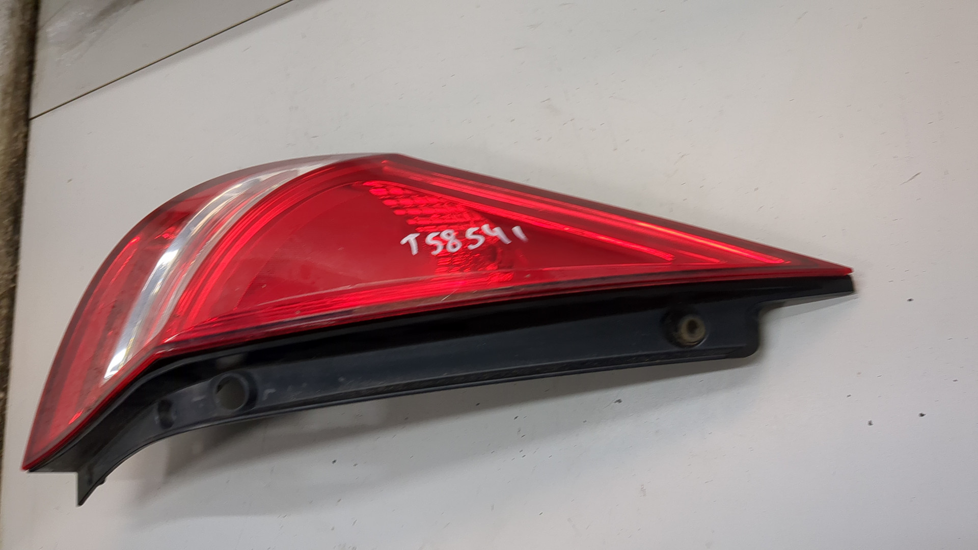 Фонарь задний левый