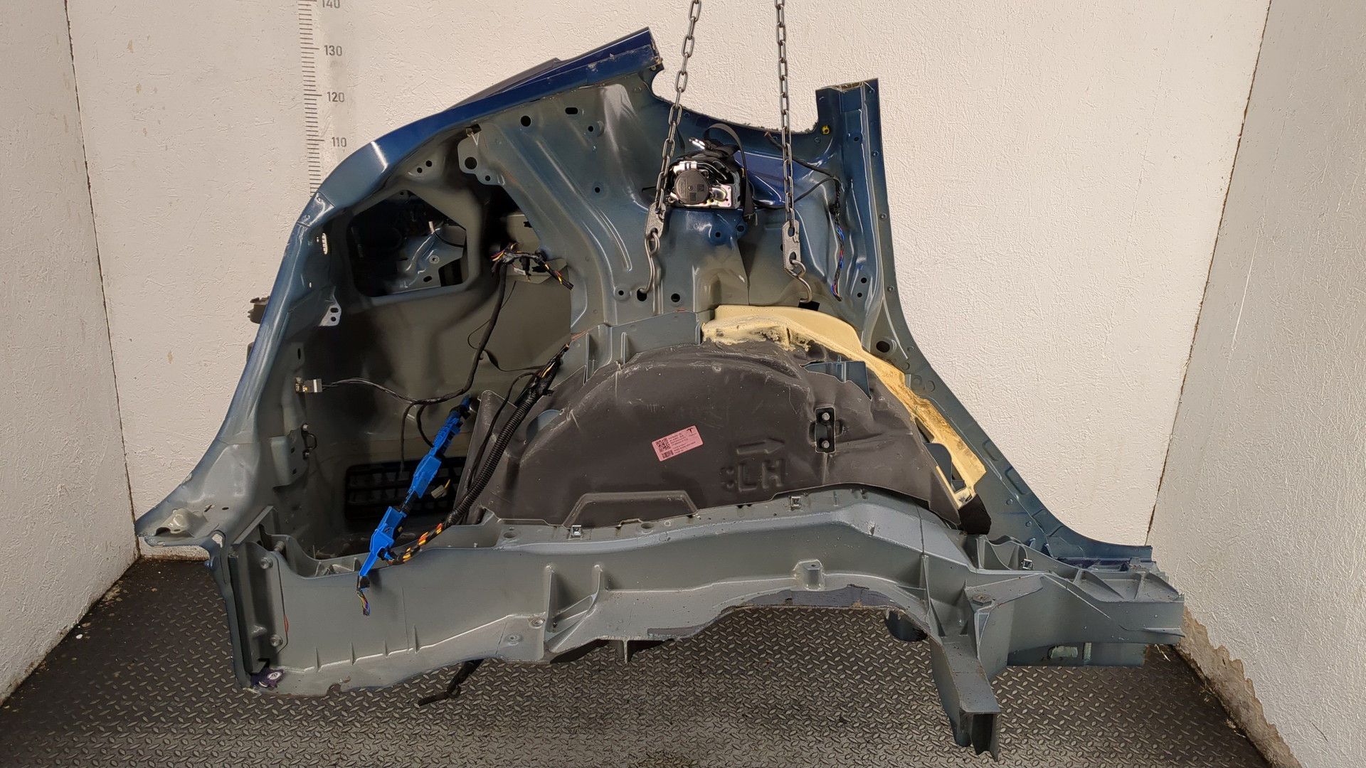 Кузовной элемент