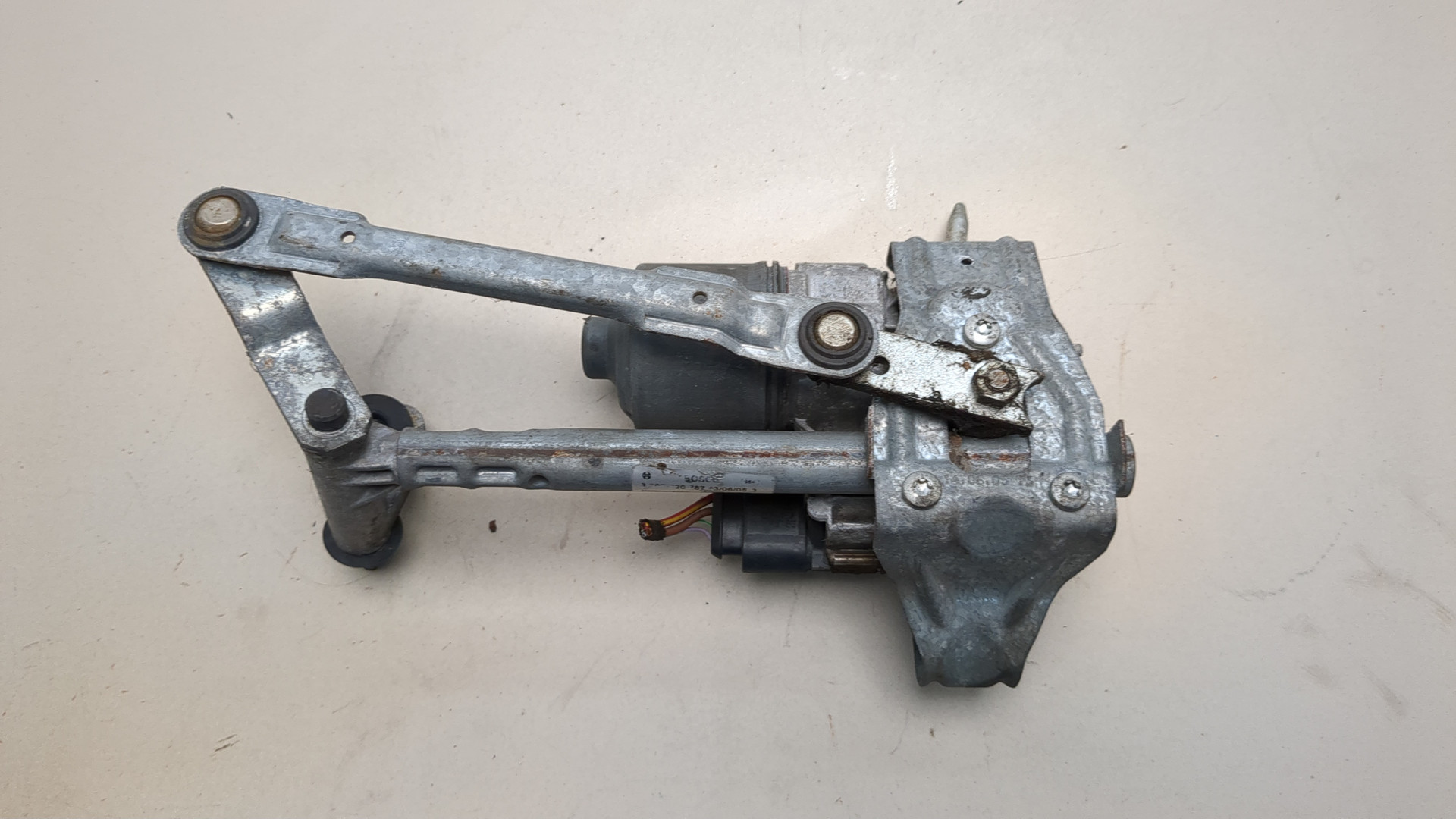 Трапеция стеклоочистителей