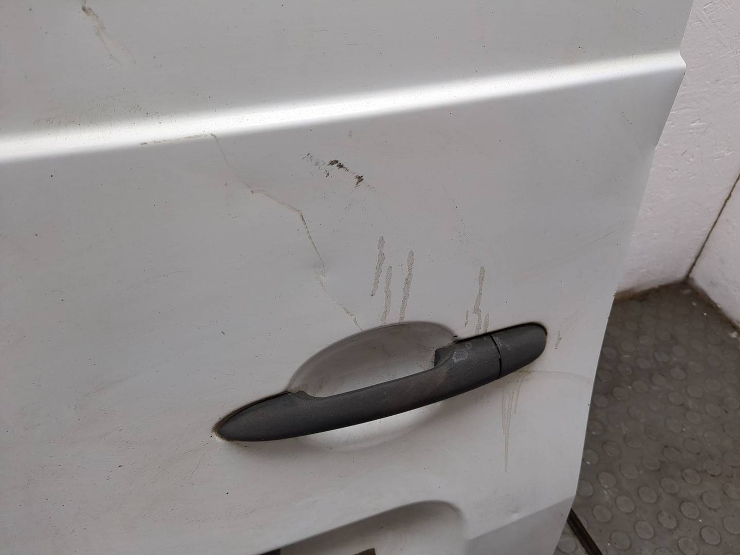 Дверь багажника левая