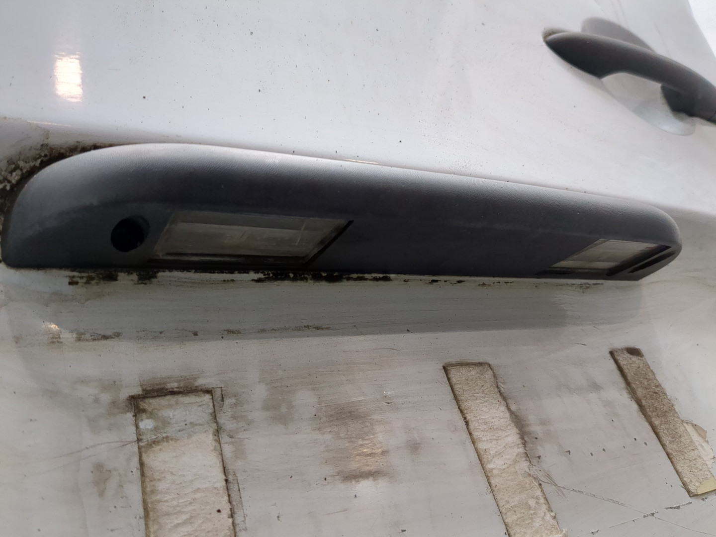 Дверь багажника левая