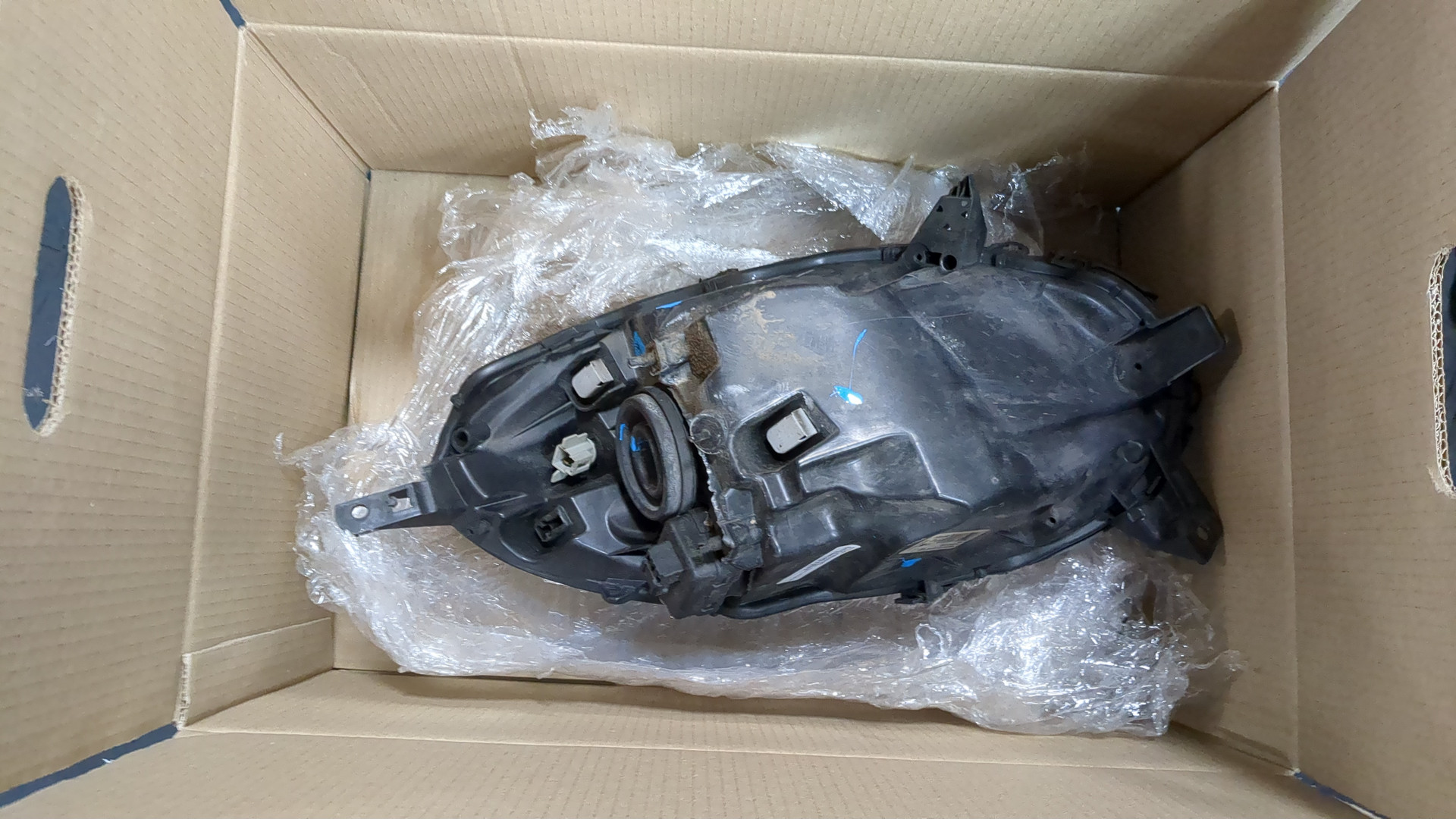 Фара правая