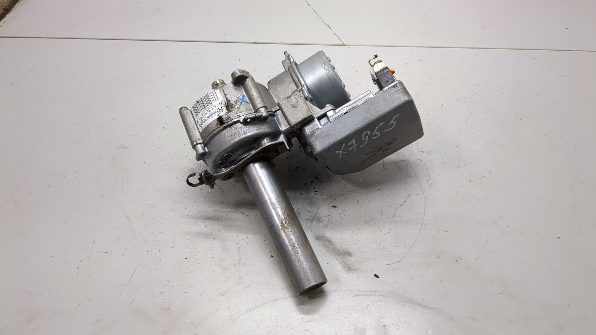 Серводвигатель рулевой рейки