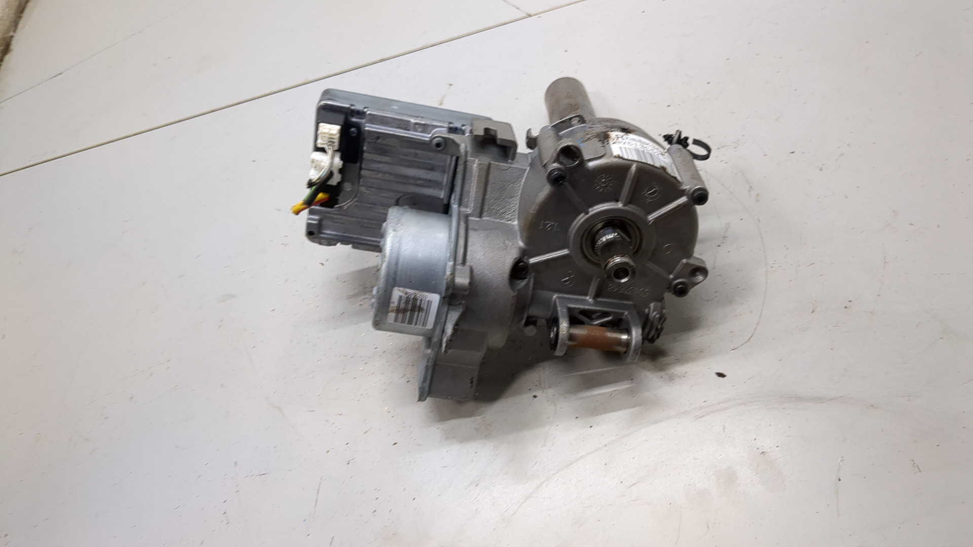 Серводвигатель рулевой рейки