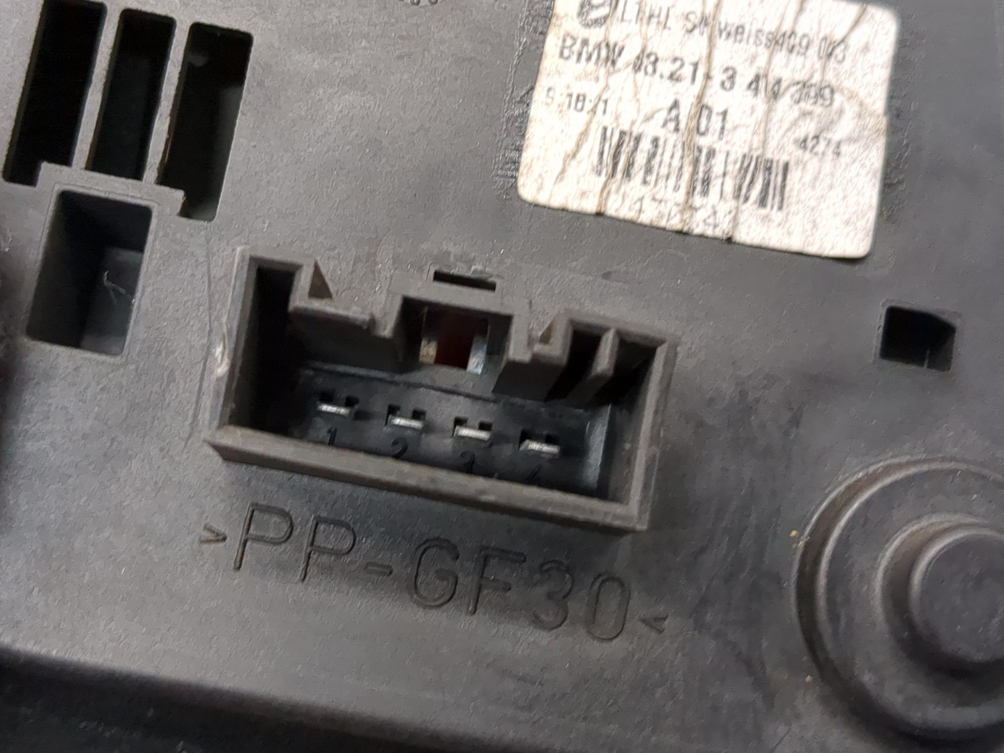 Фонарь задний левый