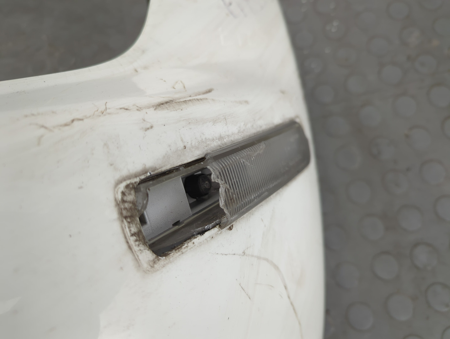 Бампер передний