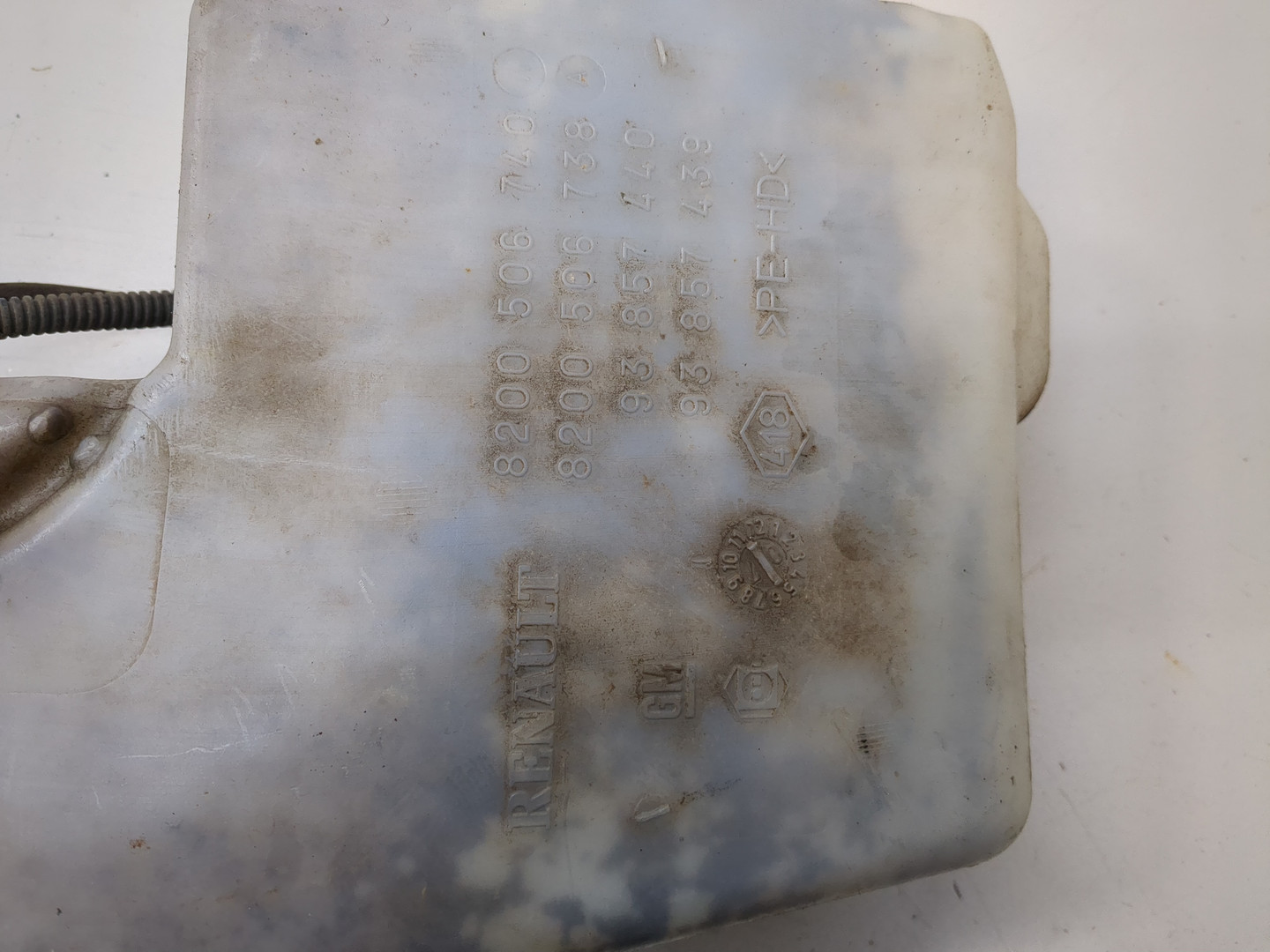 Бачок омывателя лобового стекла