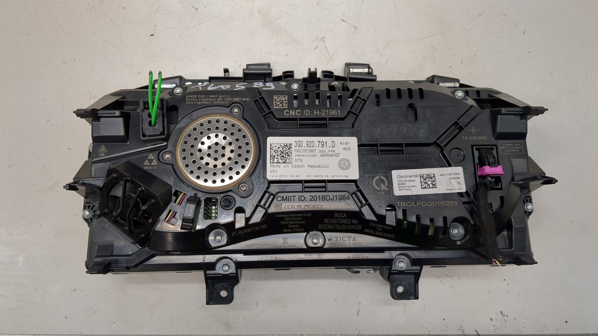 Панель приборов