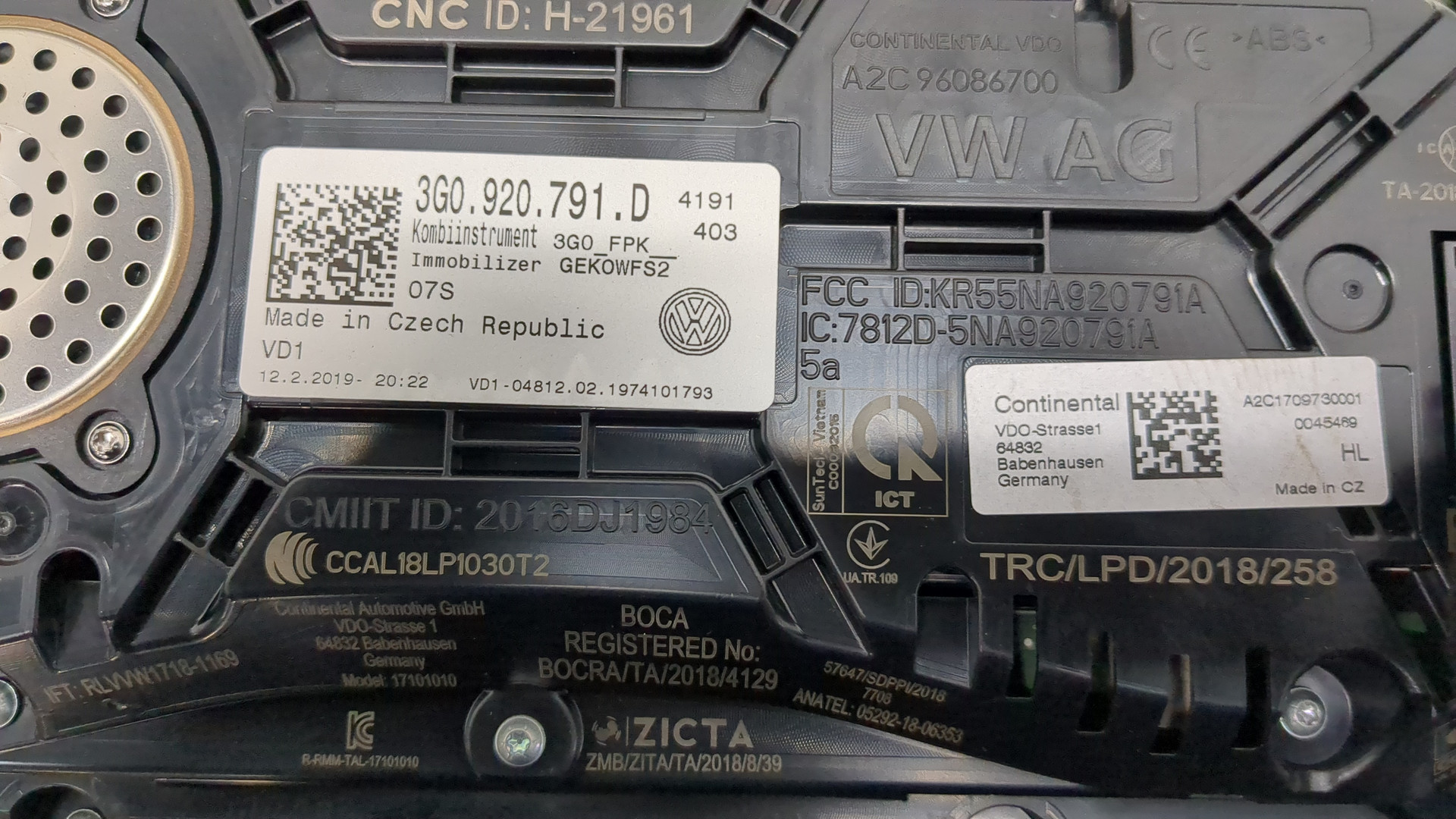 Панель приборов