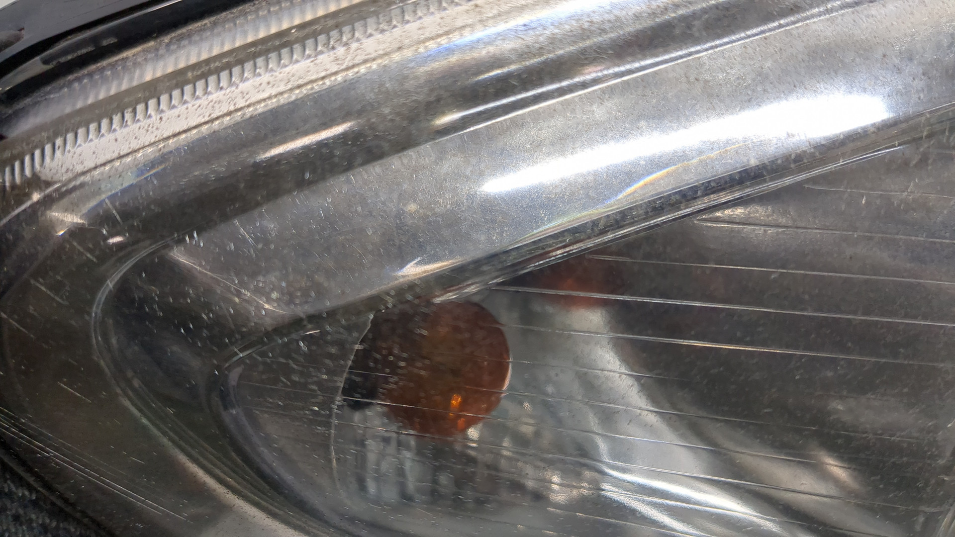 Фара правая