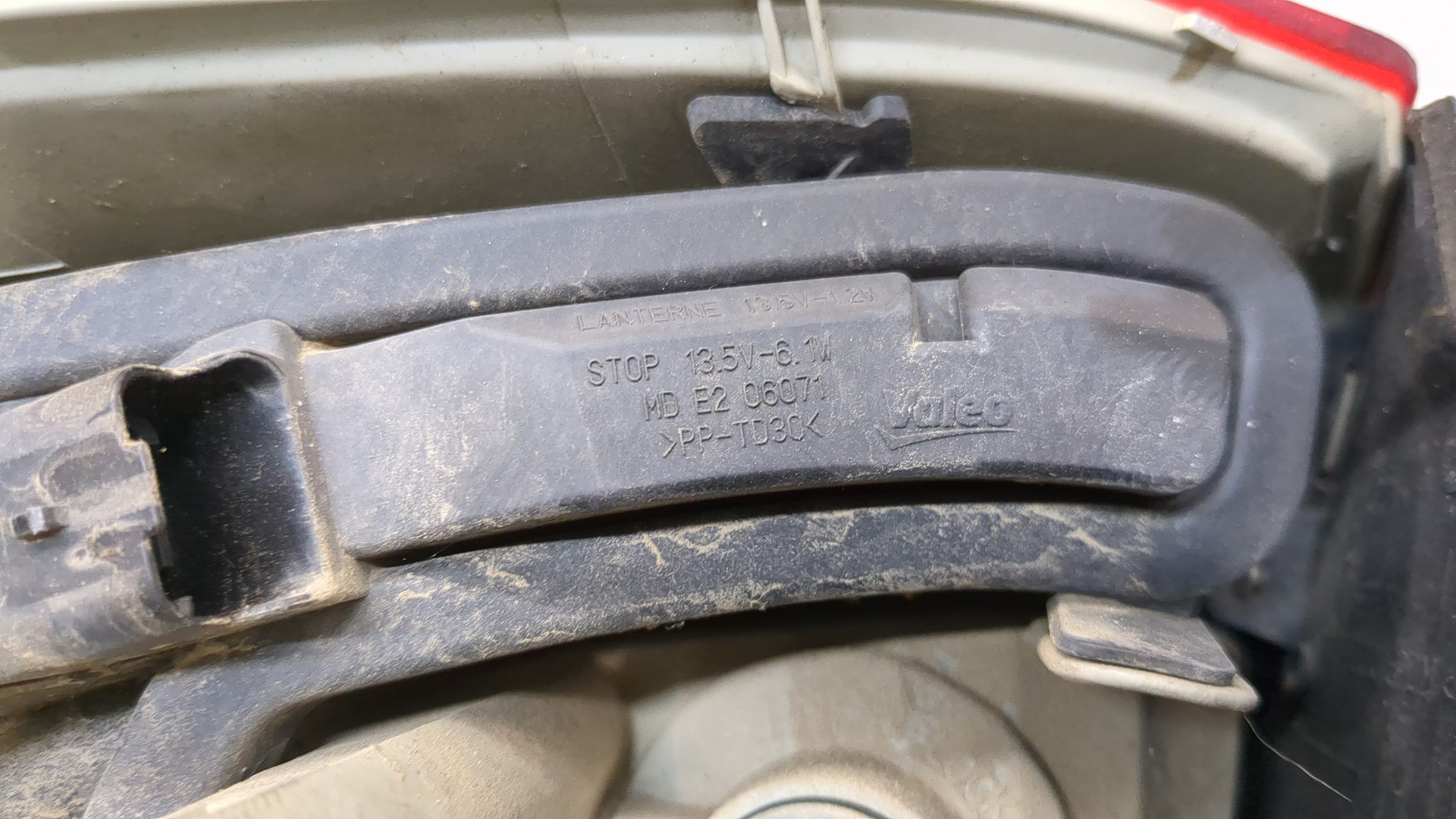 Фонарь задний правый