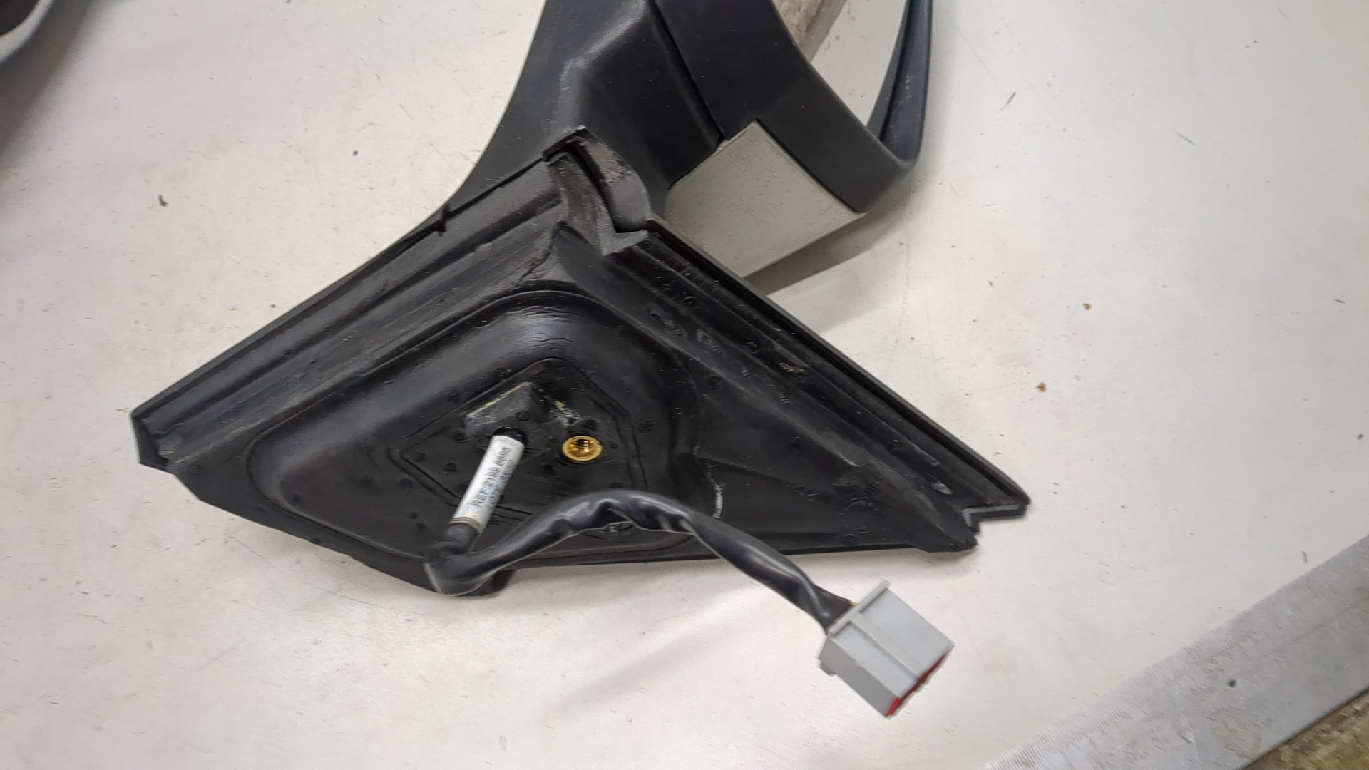 Зеркало левое электрическое