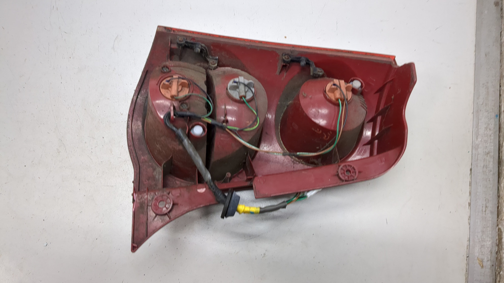 Фонарь задний правый