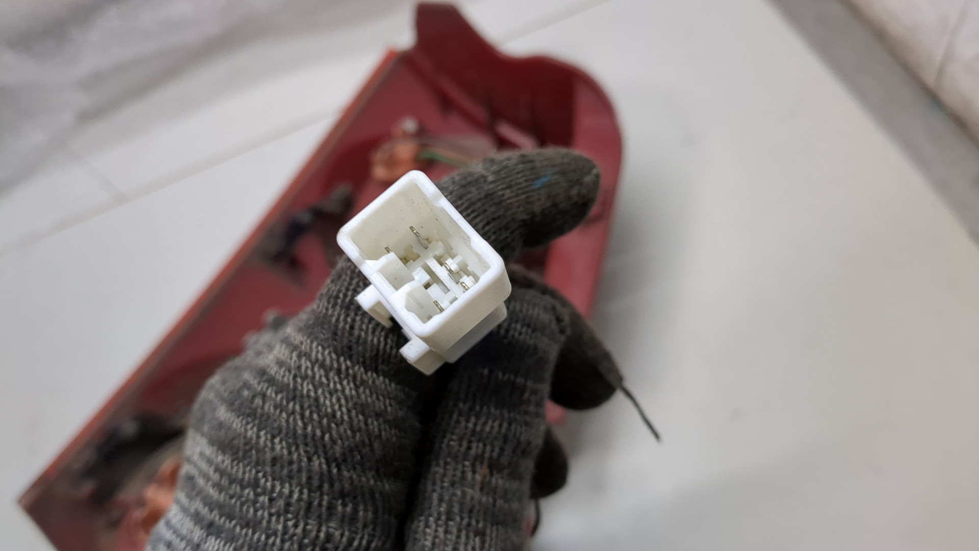 Фонарь задний правый