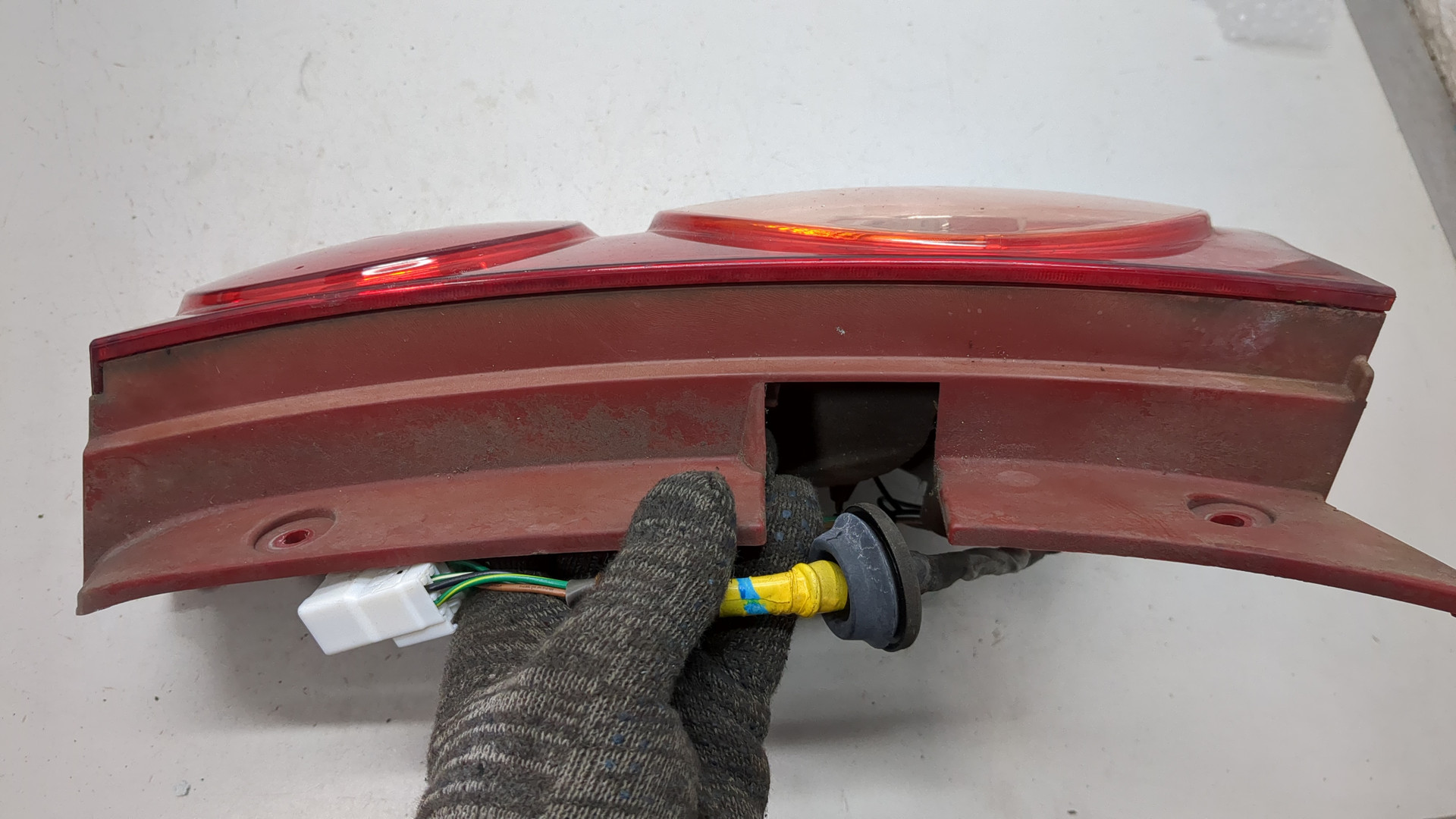 Фонарь задний правый