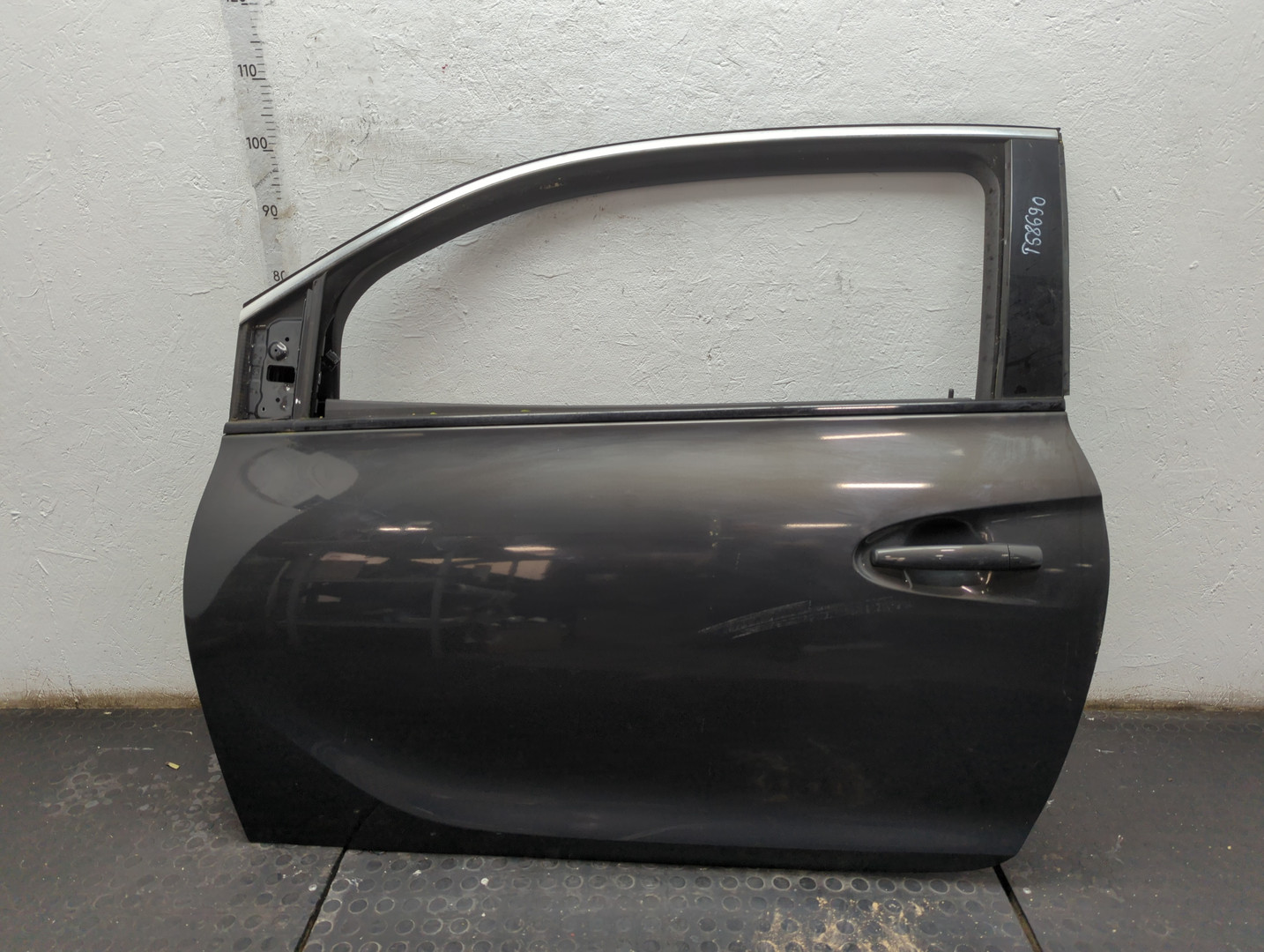 Дверь передняя левая