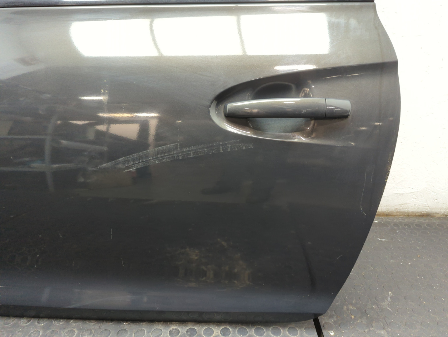 Дверь передняя левая