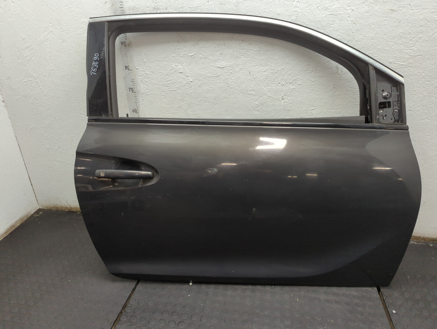 Дверь передняя правая