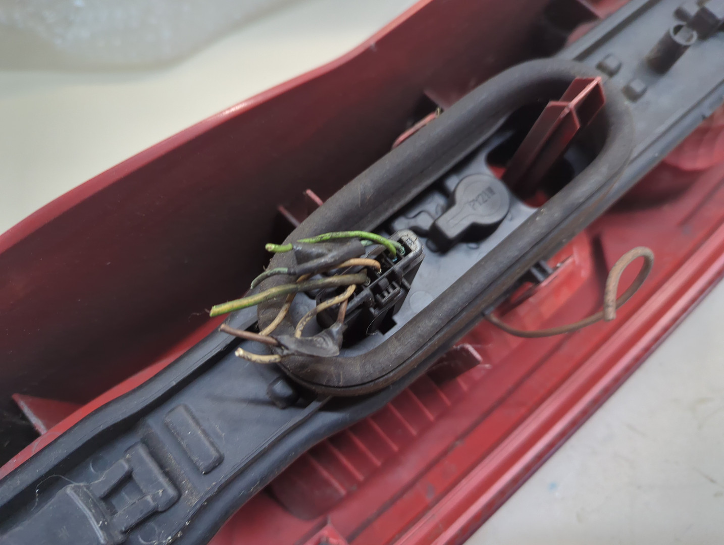 Фонарь задний правый