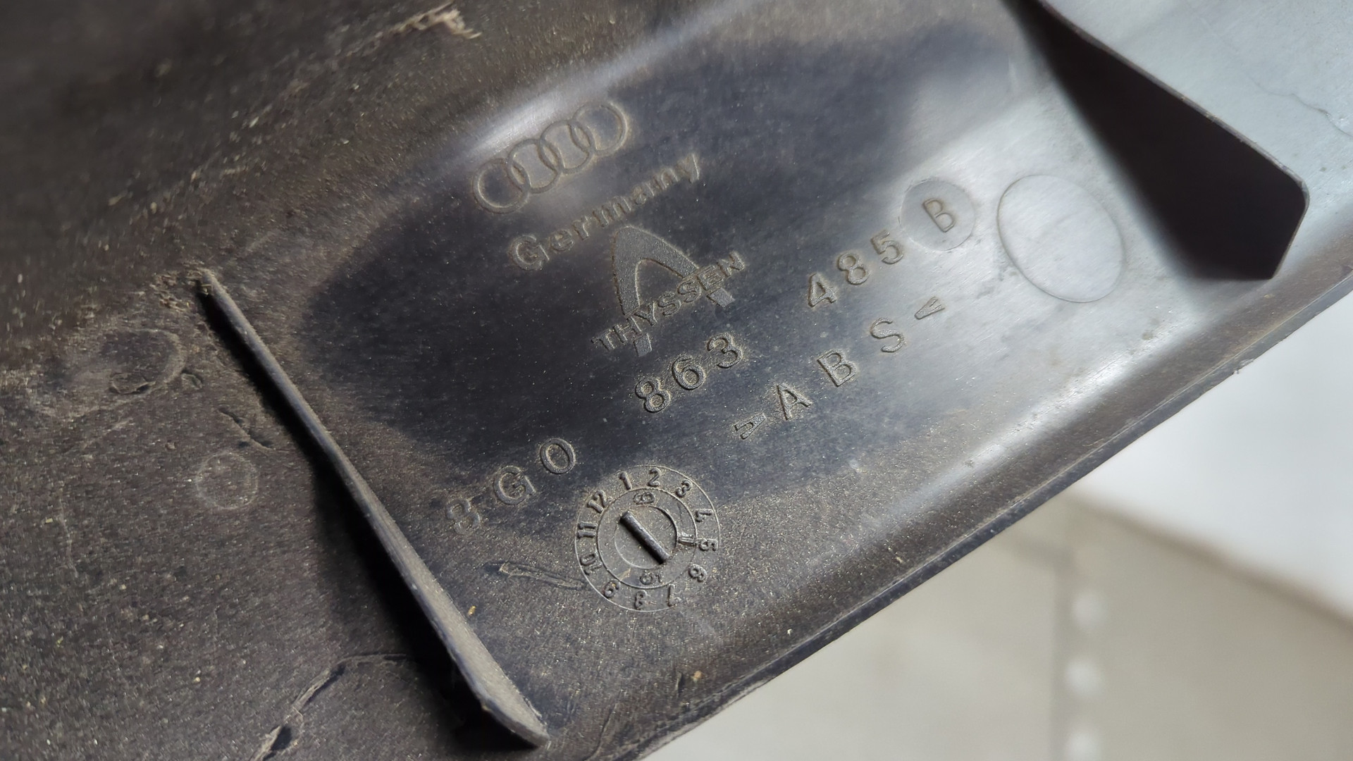 Обшивка багажника