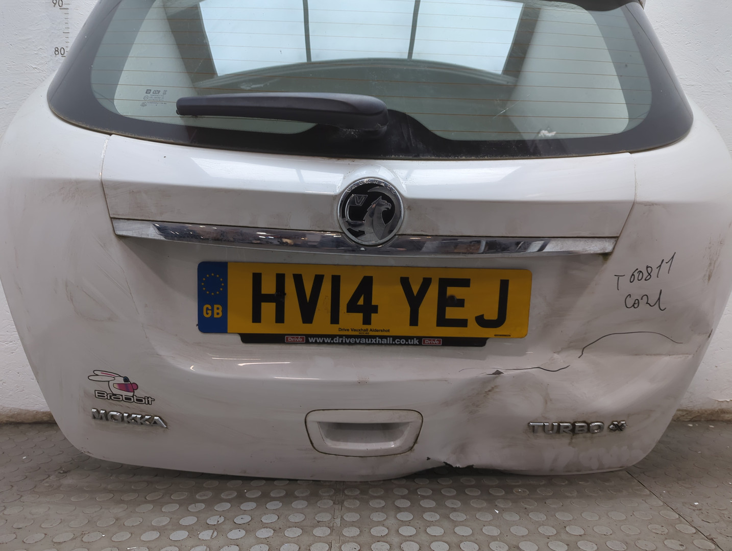 Дверь багажника