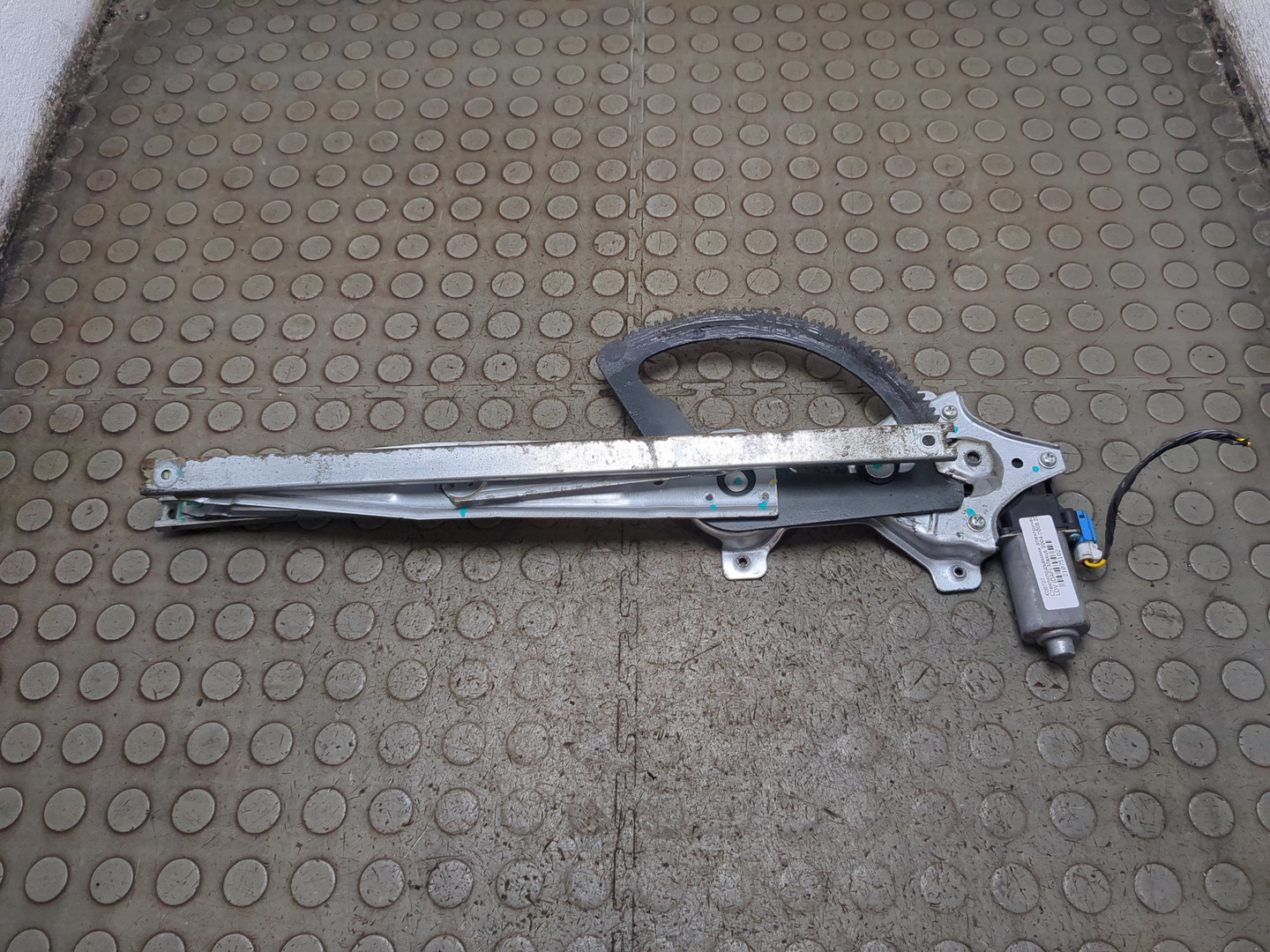 Стеклоподъемник электр. передний правый