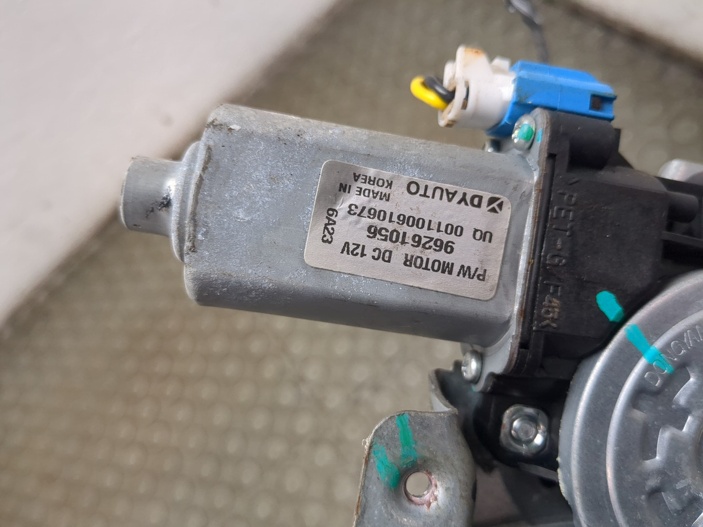 Стеклоподъемник электр. передний правый