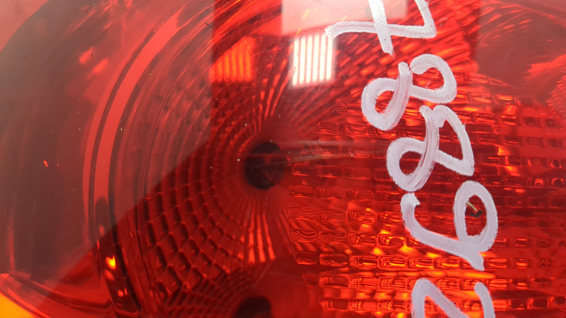 Фонарь задний левый