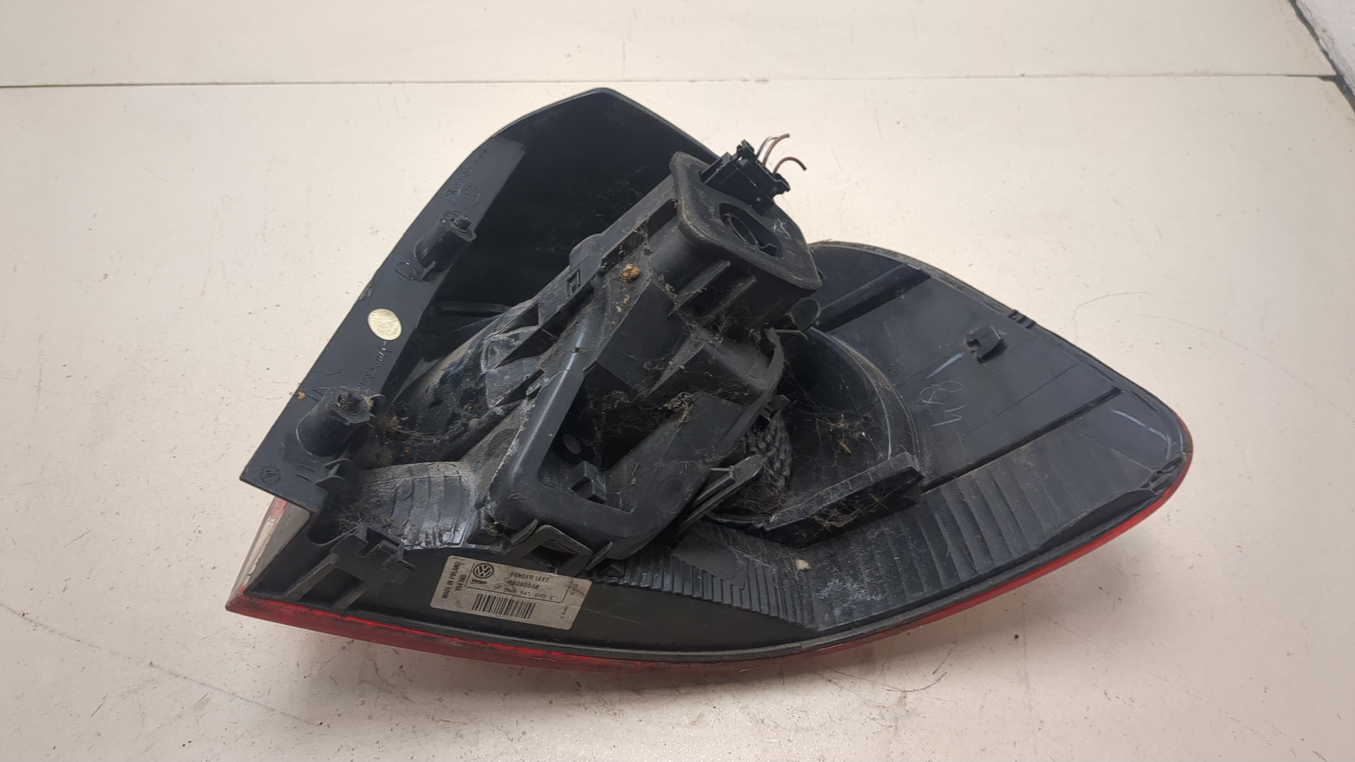 Фонарь задний левый