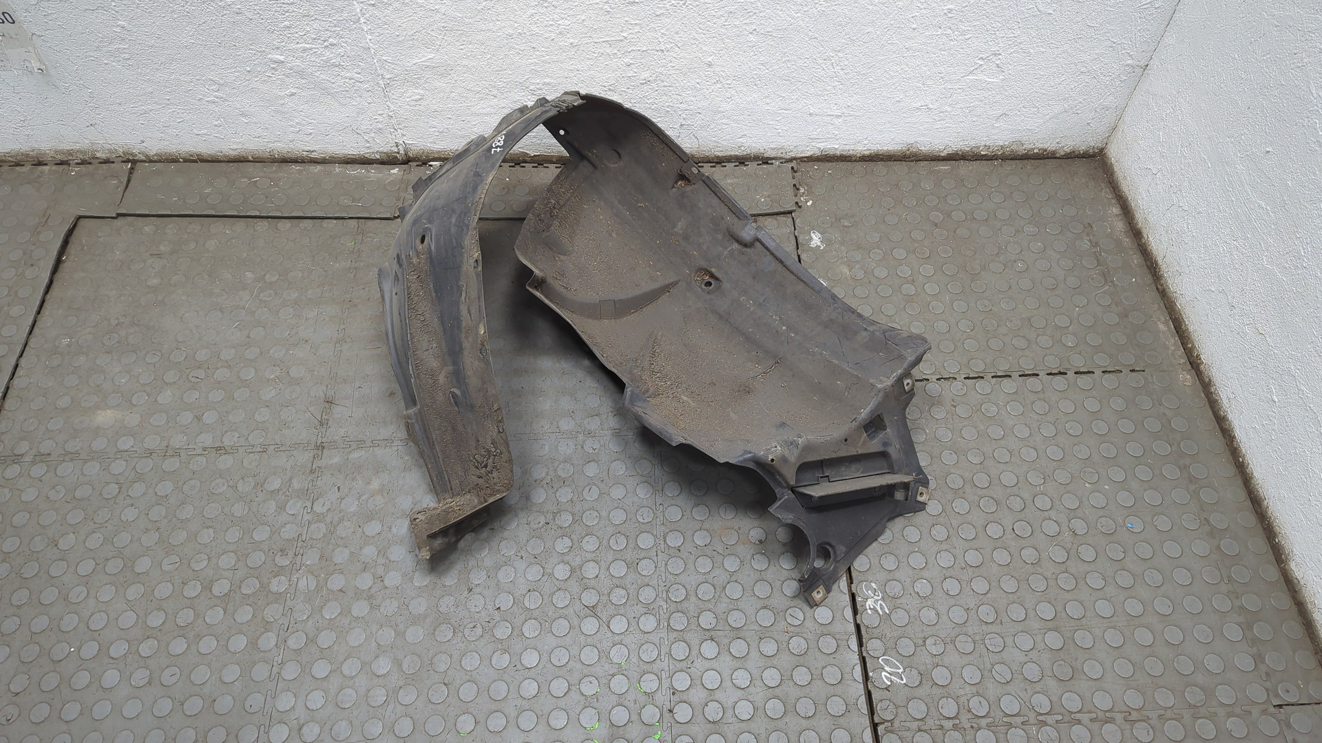 Локер передний правый