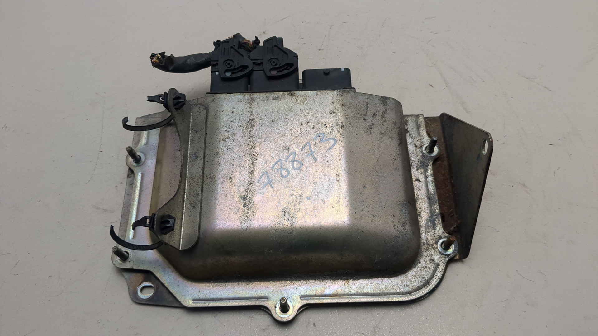 Блок управления двигателем