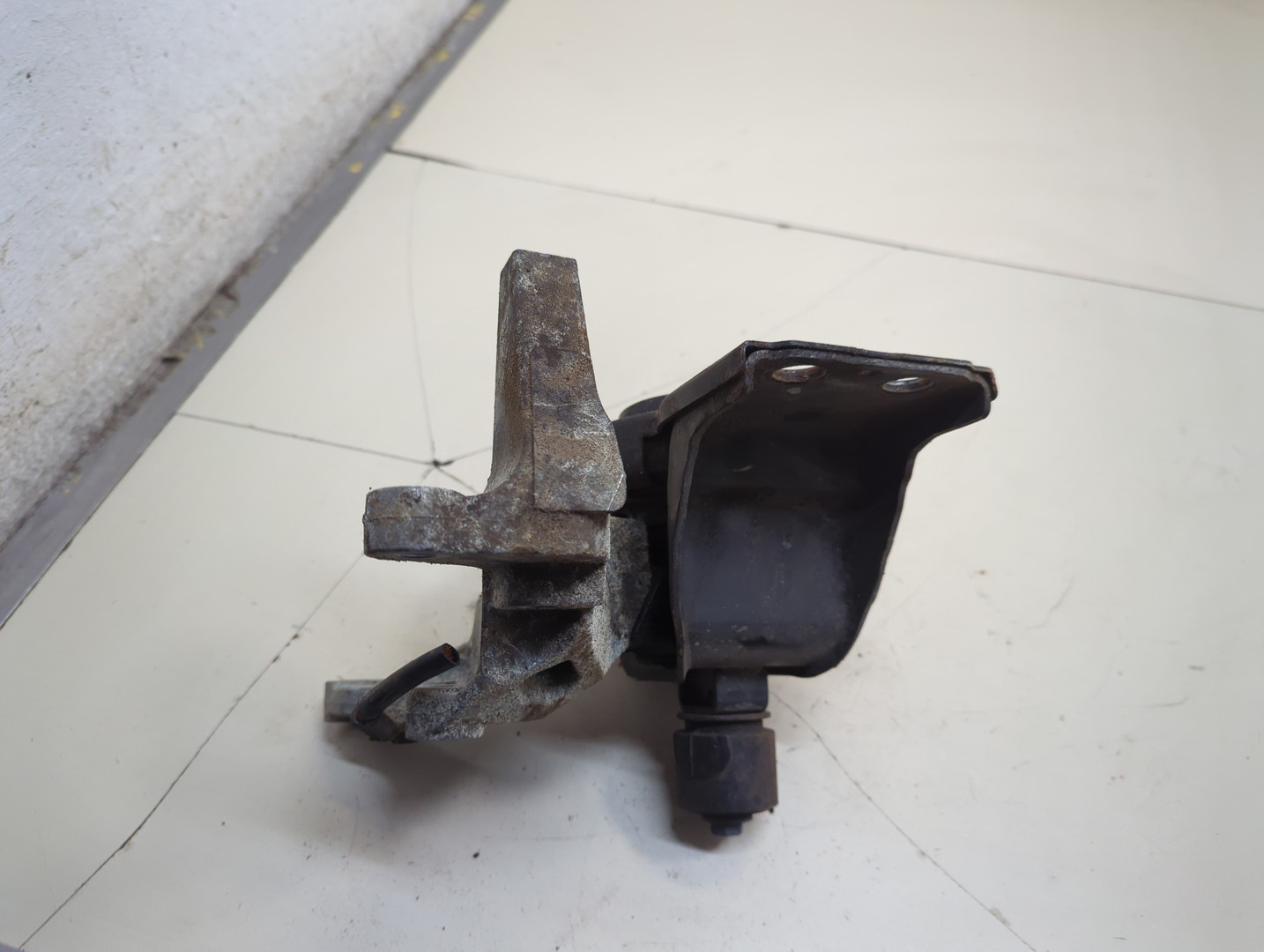 Опора двигателя