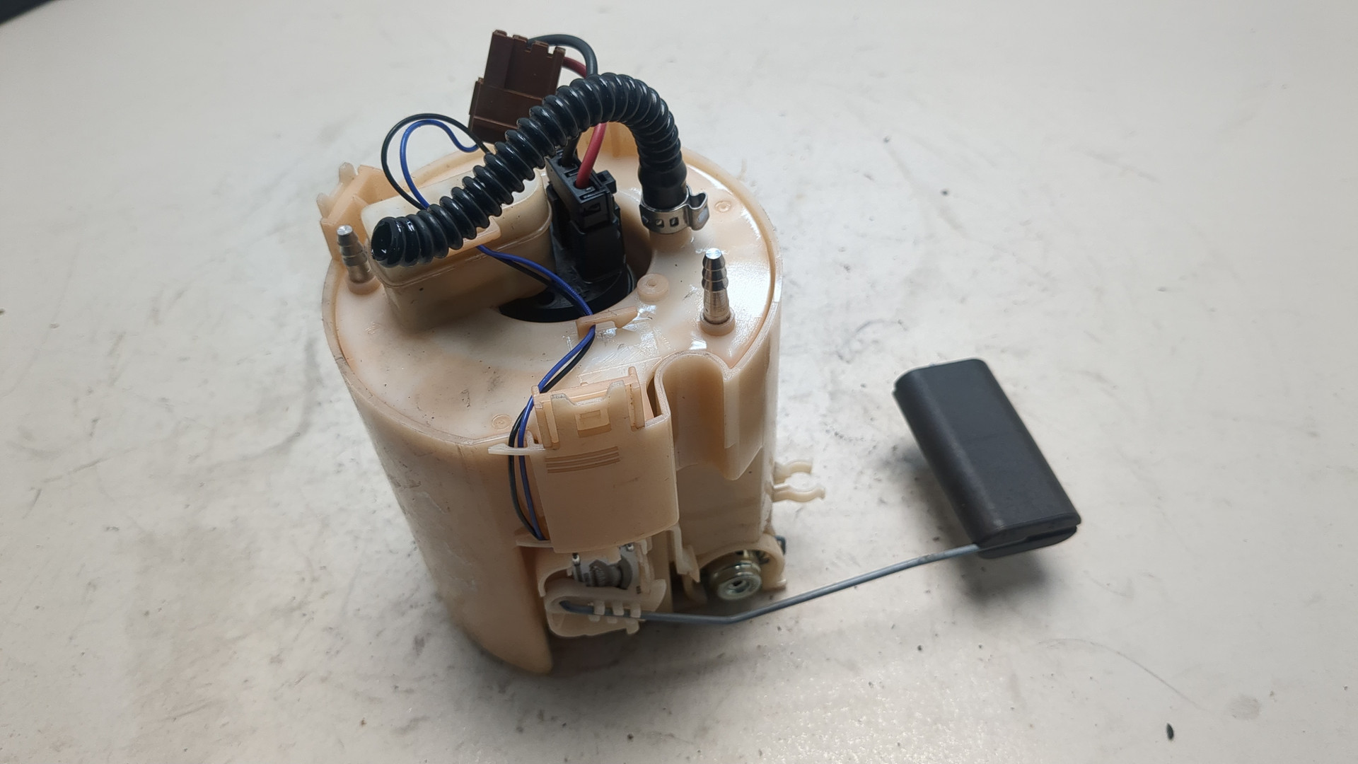 Насос топливный электрический