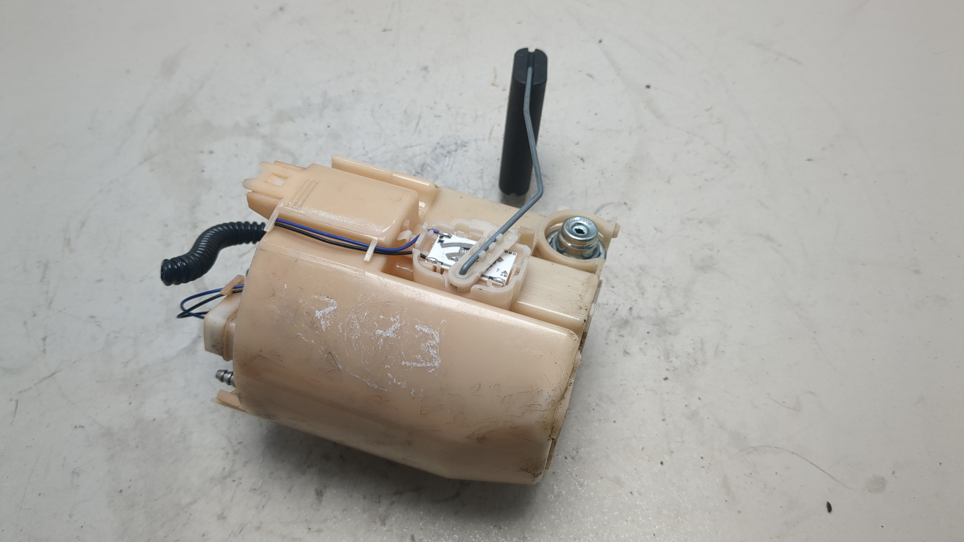 Насос топливный электрический