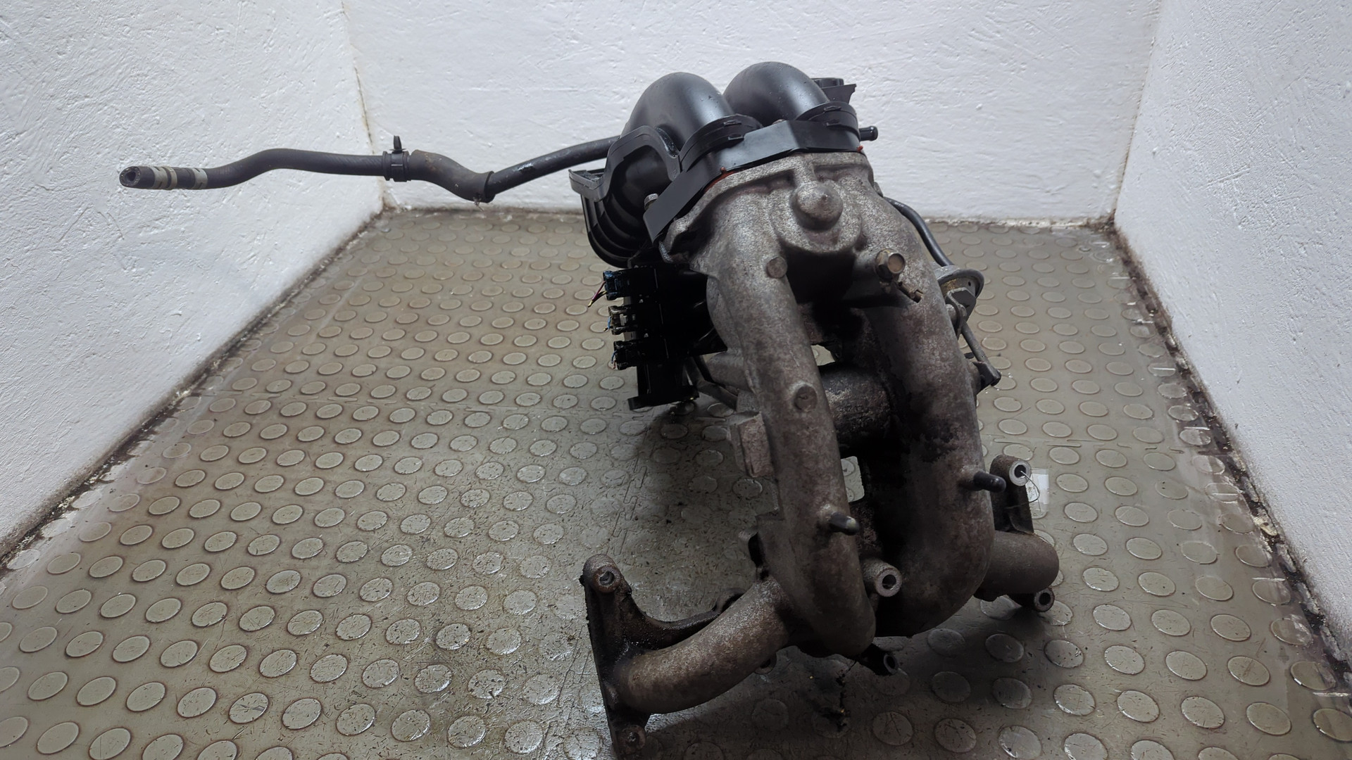 Коллектор впускной
