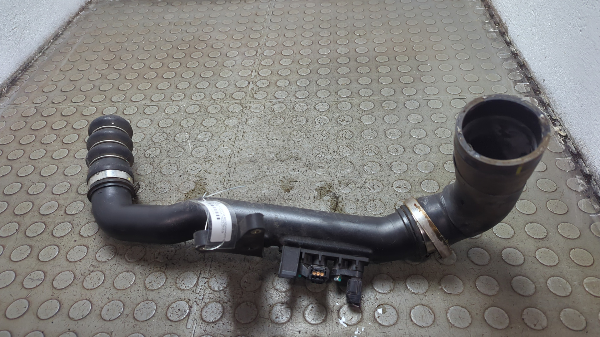 Патрубок воздушного фильтра