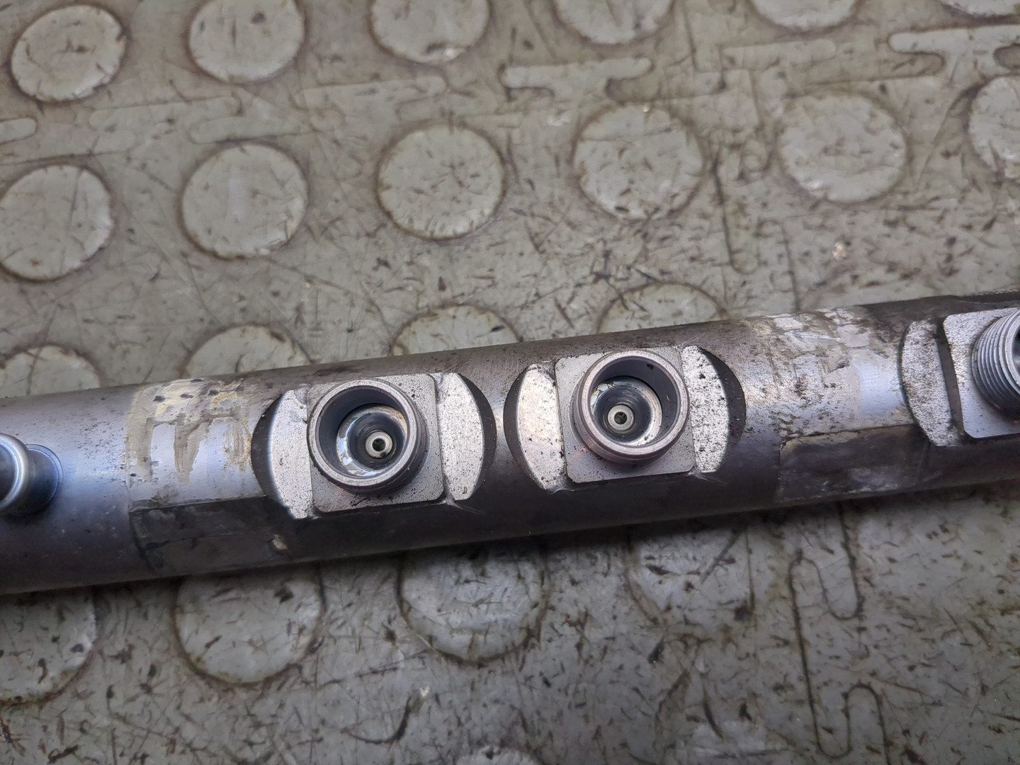 Рейка топливная (рампа)